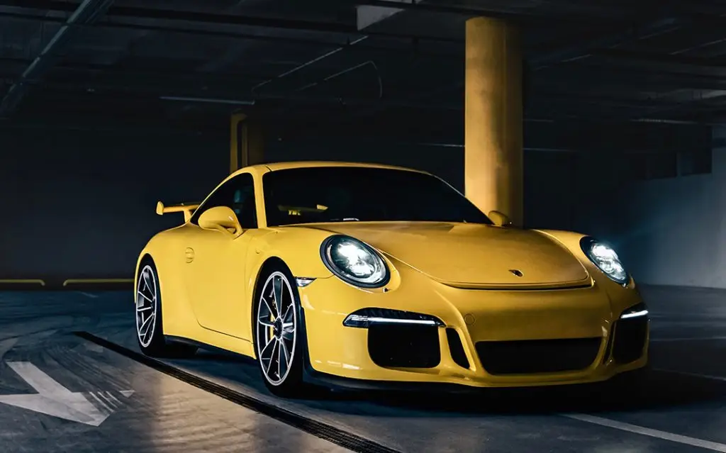 Supercar Carrera Yellow CleanCrop